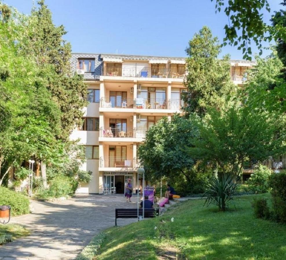 Оазис Парк Хотел Несебър Exterior photo